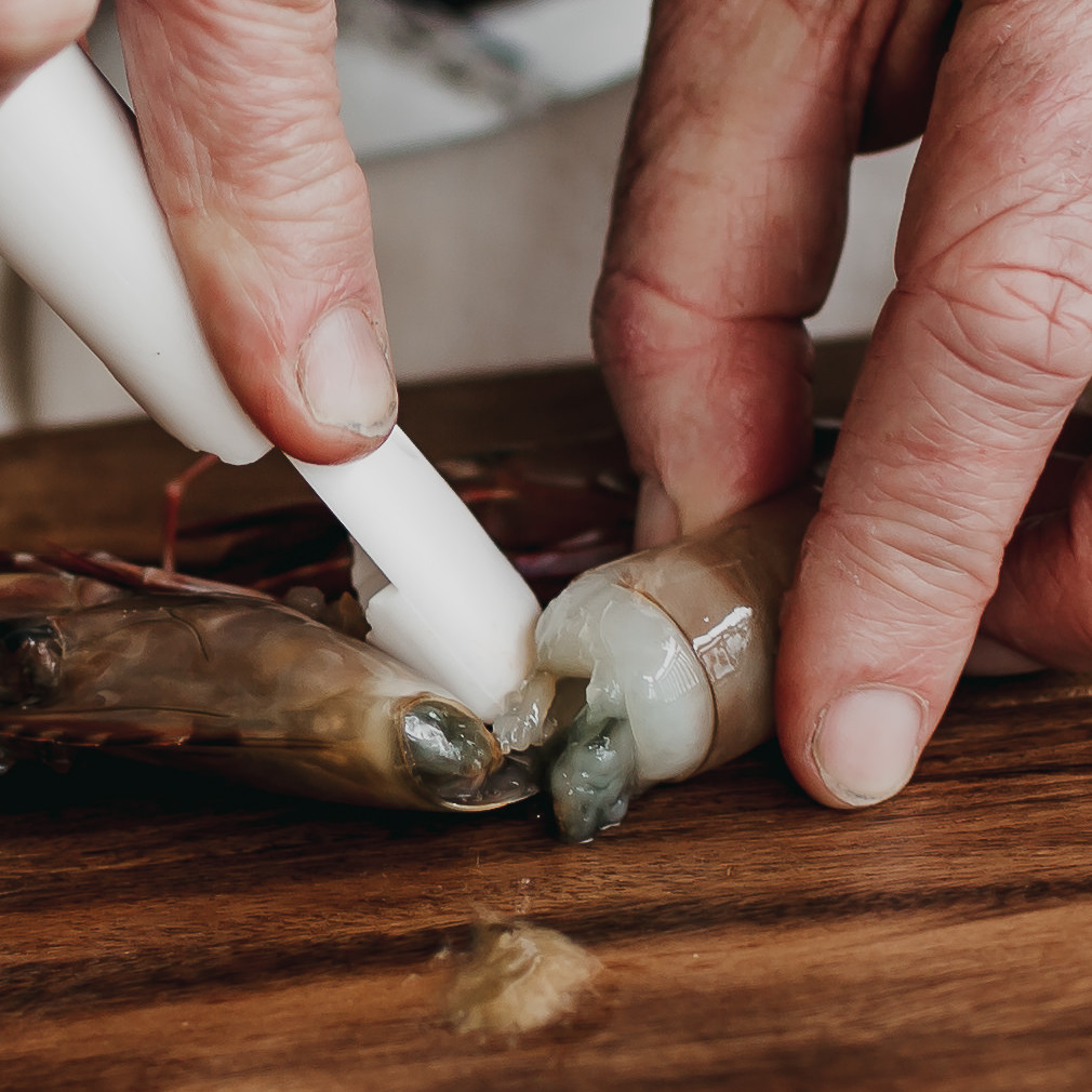 Peeling Prawn Step 1 Peeling Prawn Step 1